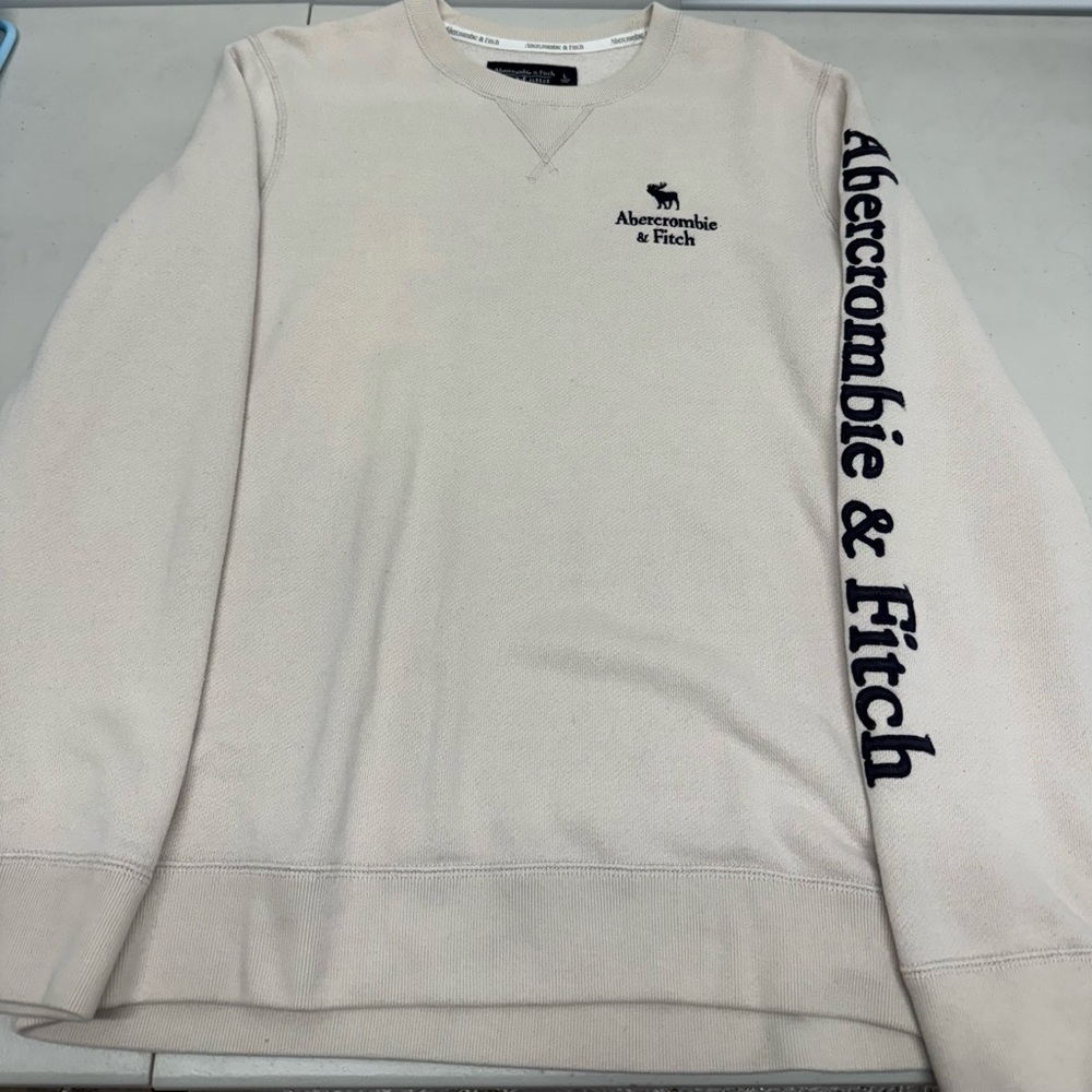 Abercrombie & Fitch Men's Cream Crewneck Sweater